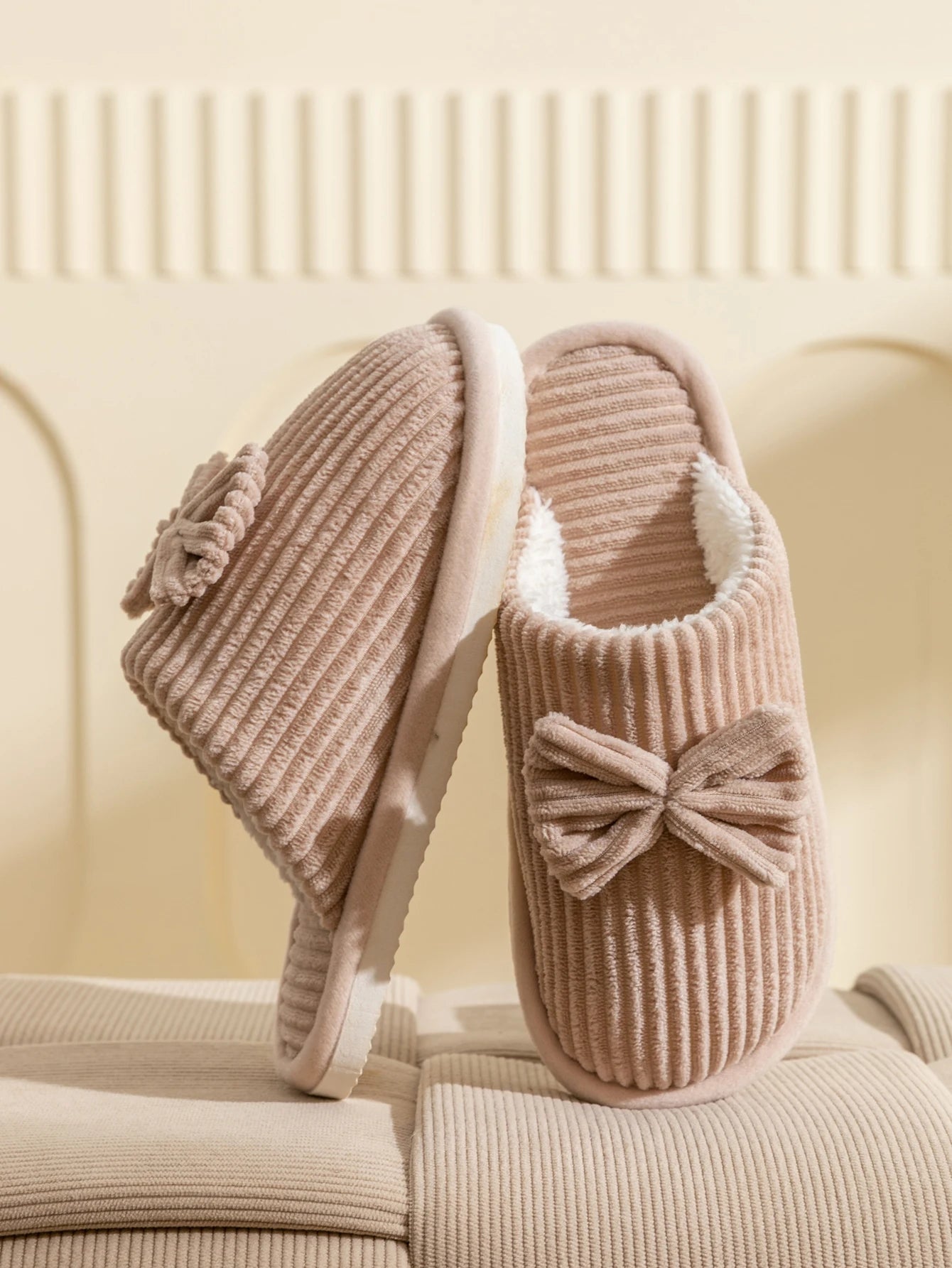 Women's Lightweight and Comfortable Bow Slippers for Home